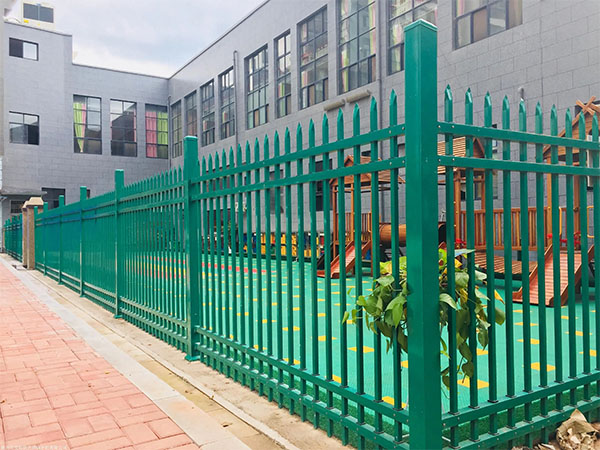 学校小区护栏（锌钢）