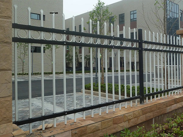 学校小区护栏（锌钢）图片2